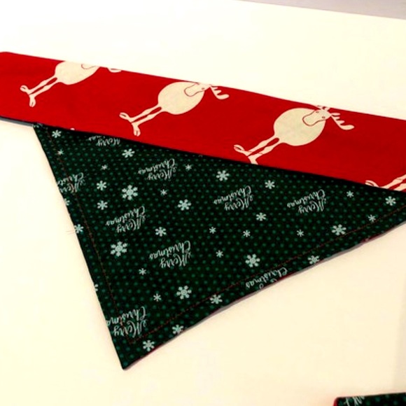 Handmade with love Christmas theme dog bandana - Picture 3 of 4